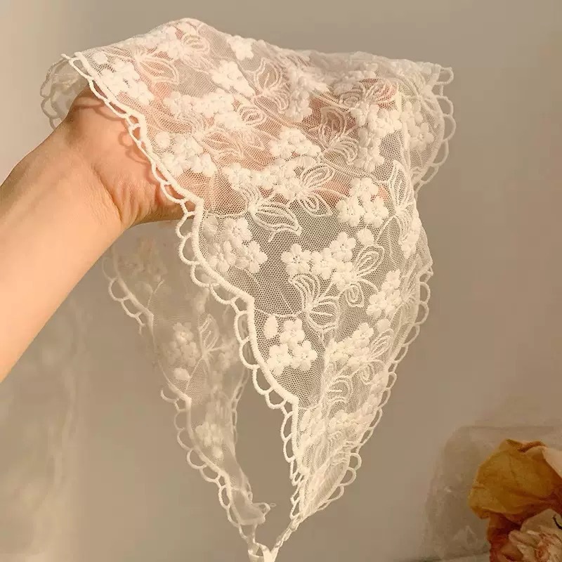 Useful Tech Accessories - 다기능 삼각 스카프 크림색 레이스 허리끈